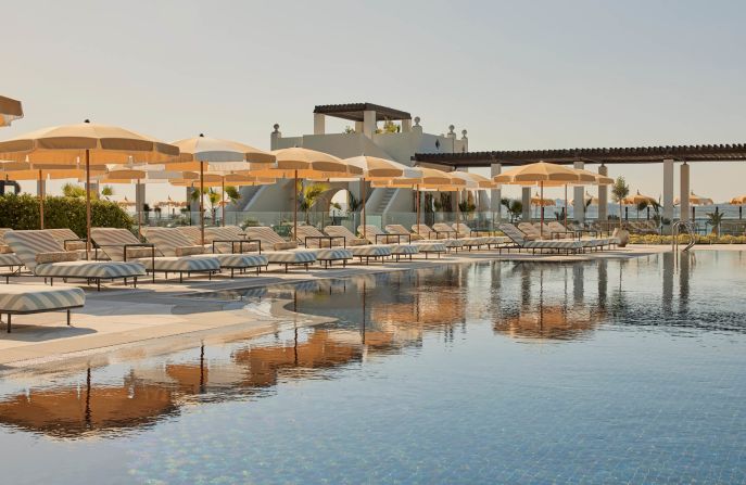 Poolside Dining