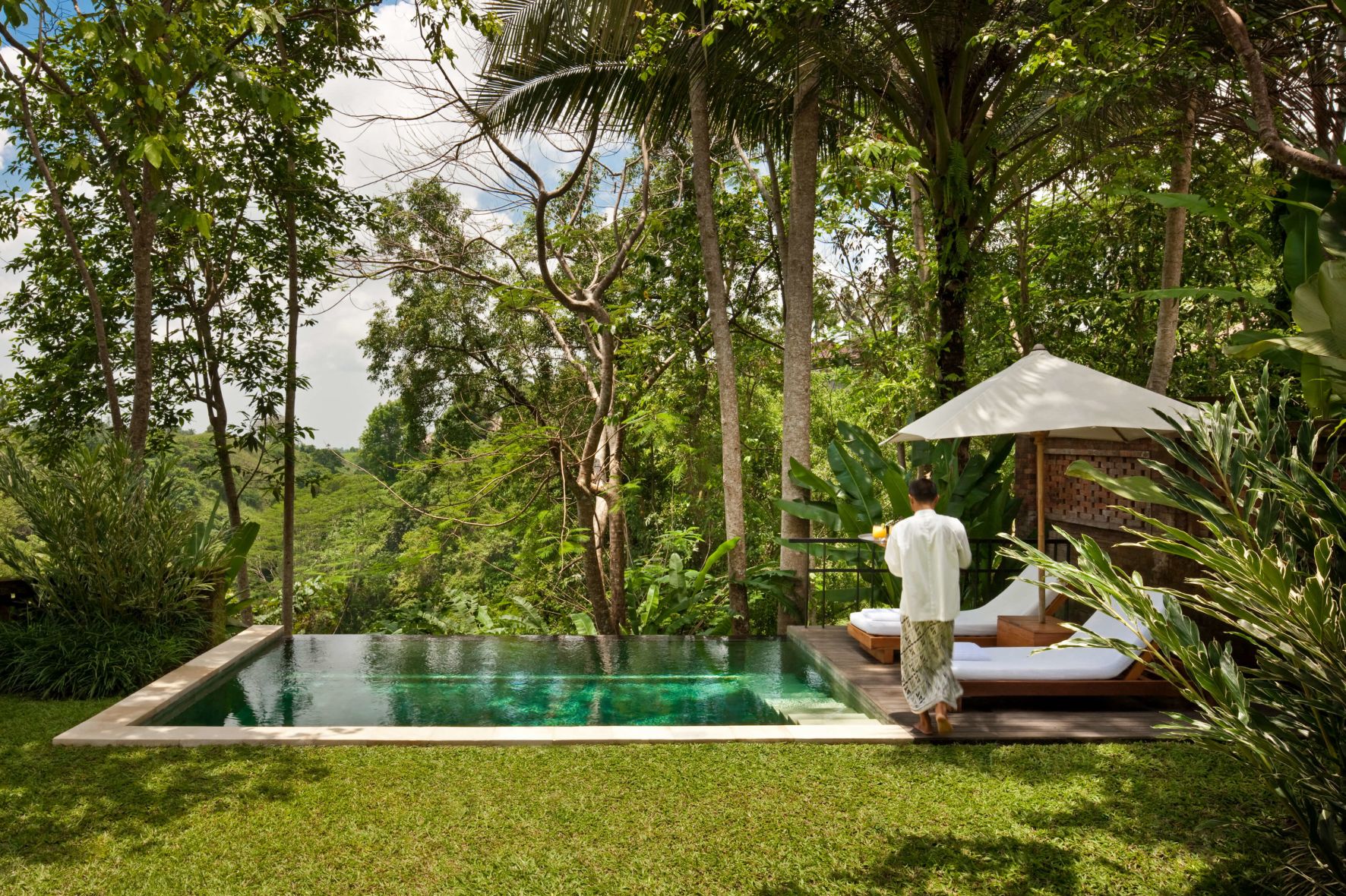 Pool Suite